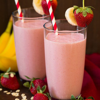 Banana and Strawberry Cocktail