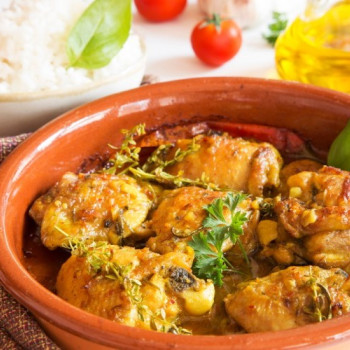 أجنحة دجاج بالفخار